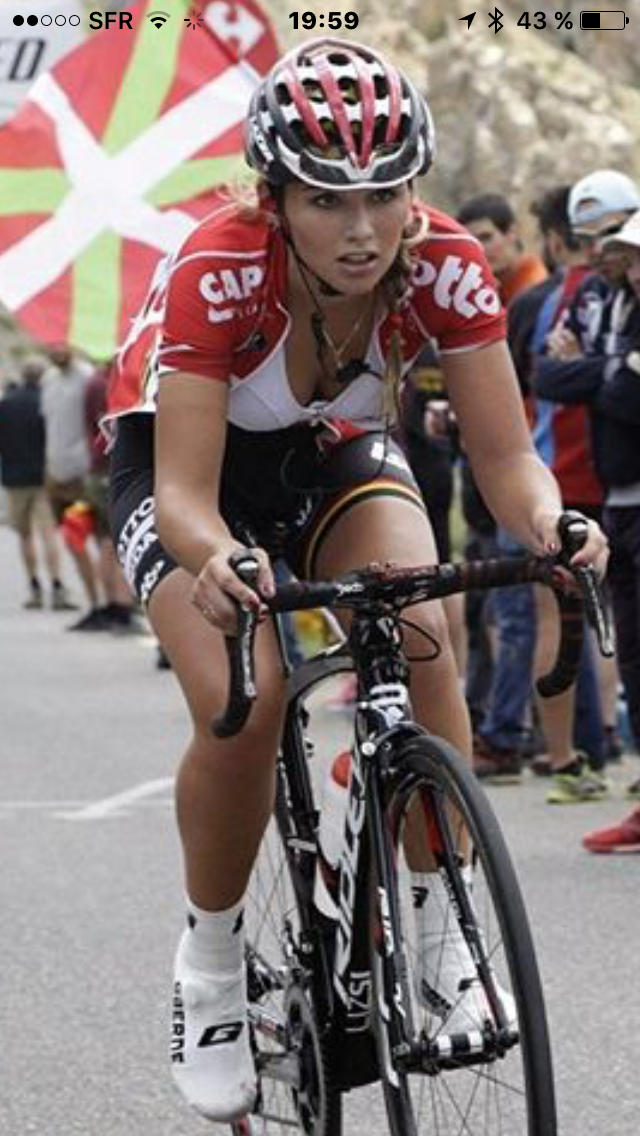 Puck Moonen | Cycling outfit, Cycling women, Female cyclist