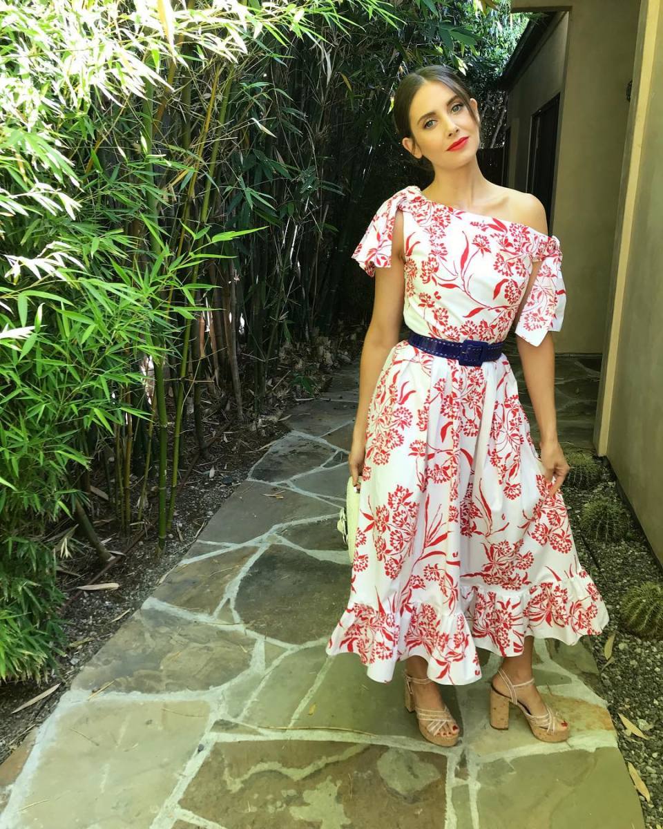 Alison Brie Just Changed Our Minds About Off-the-Shoulder ...