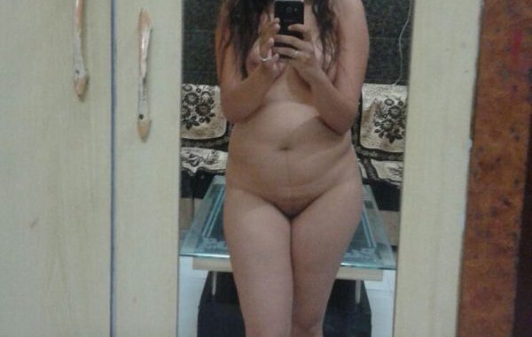 Fan Sub â€“ Punjabi Hot Wife Nude Selfies | Indian Nude Girls
