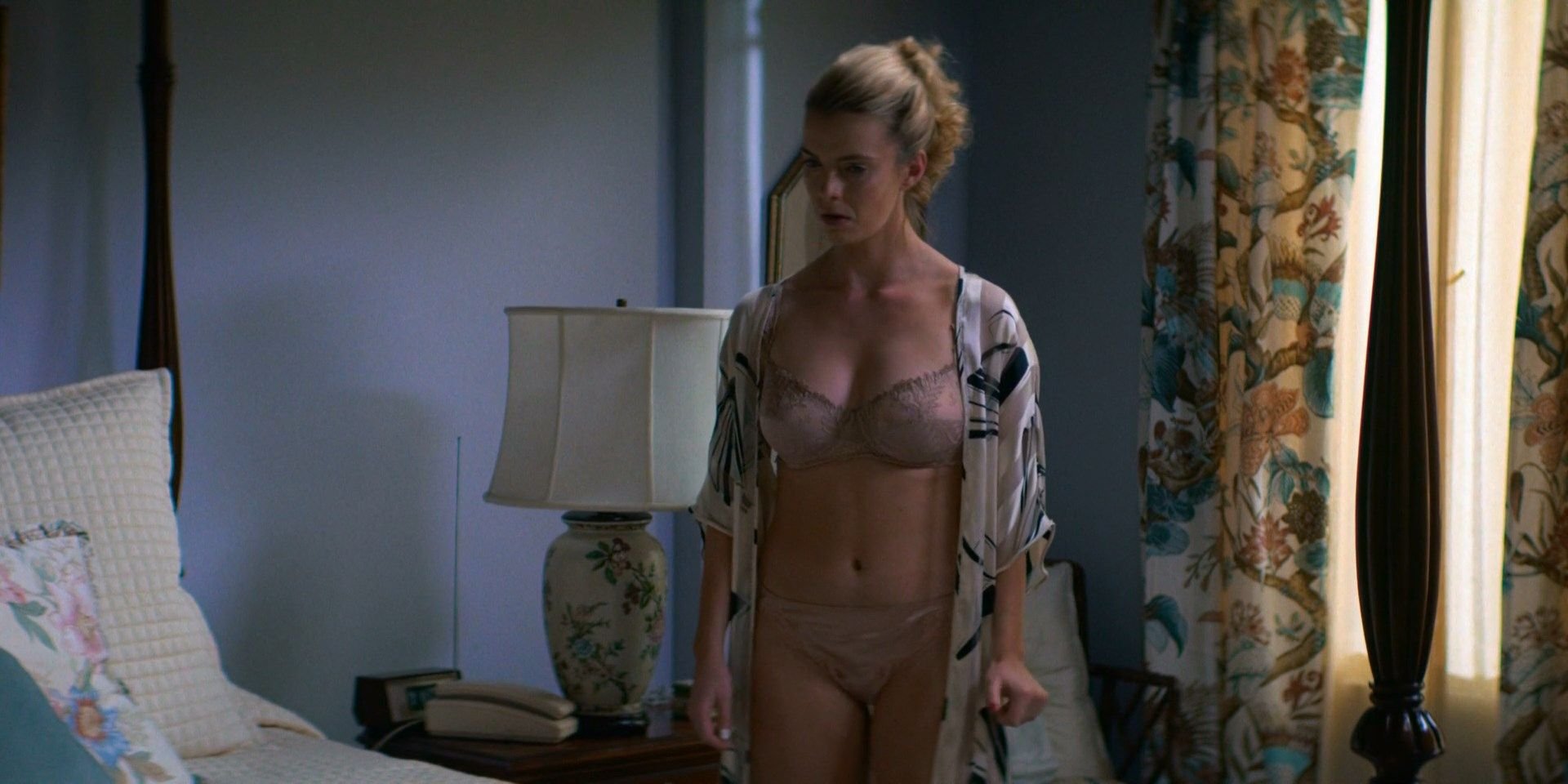Betty Gilpin Nude Photos and Videos | #TheFappening