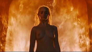 Daenerys Targaryen (Emilia Clarke) in nude scene of Game Of ...