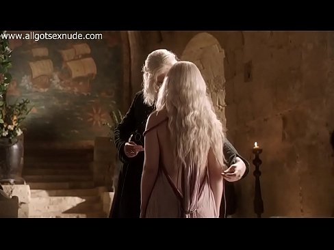 Daenerys Targaryen (Emilia Clarke) in nude scene of Game Of ...