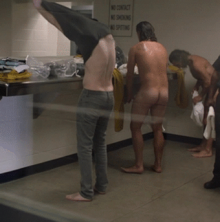 Casperfan: Cameron Monaghan (& extra) naked bum in Shameless ...