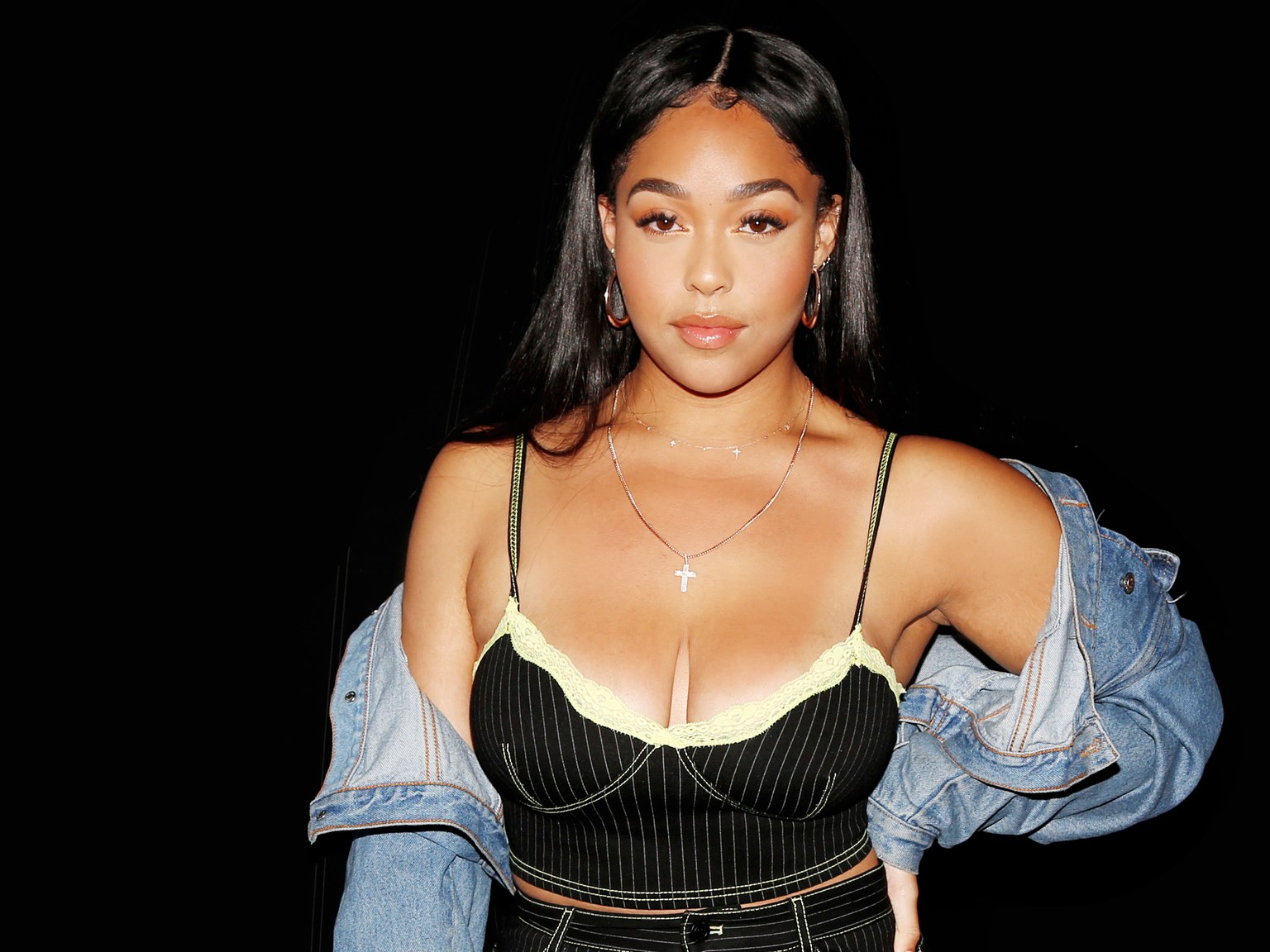 Kylie Jenner's BFF Jordyn Woods Shares Selfies While ...