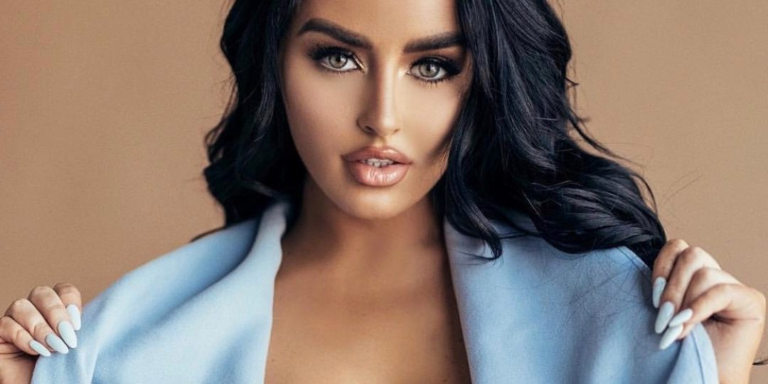 Abigail Ratchford With Her Insane Lingerie | Ceng News