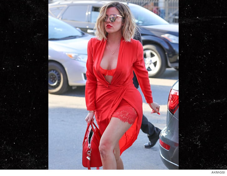 Khloe Kardashian Looking Ridiculously Hot with Revenge Body