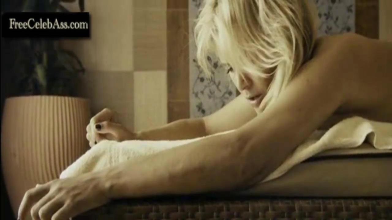 Hanna Verboom Nude Butt in Me And Mr Jones 2011 on GotPorn (1600177)