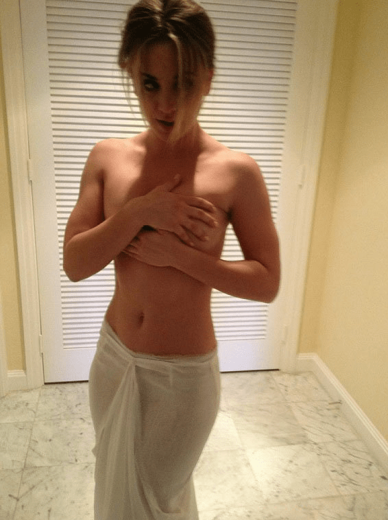 Kaley Cuoco Nude Cell Phone Pics Leaked | VideoSex.me