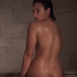 Demi Lovato Nude Leaked Pics and Videos - Celeb Masta