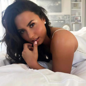 Demi Lovato Nude Pics and Naked Videos - Scandal Planet