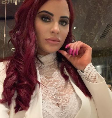 Carla Howe family: mother, father, twin sister, boyfriends ...
