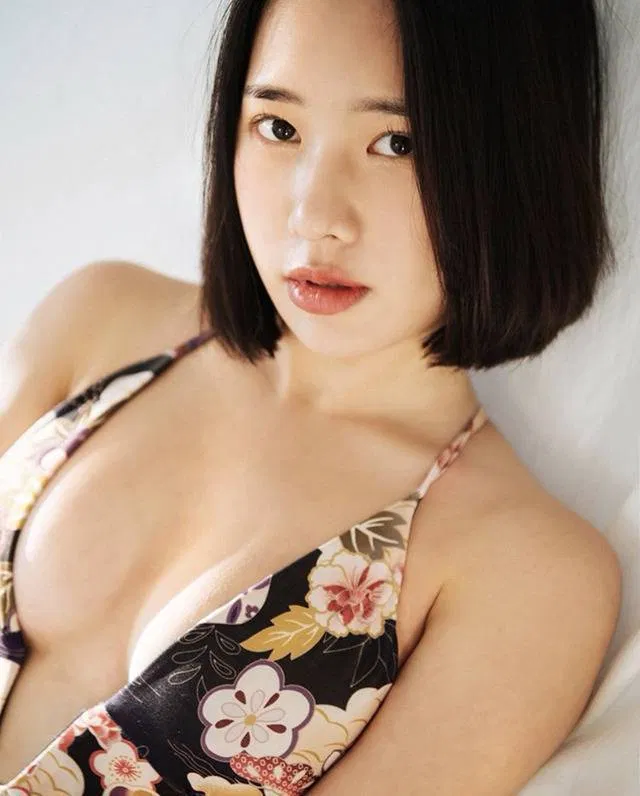 Instagram star, Korean model 김빛나라 _bitnara_ nude sexy leaked
