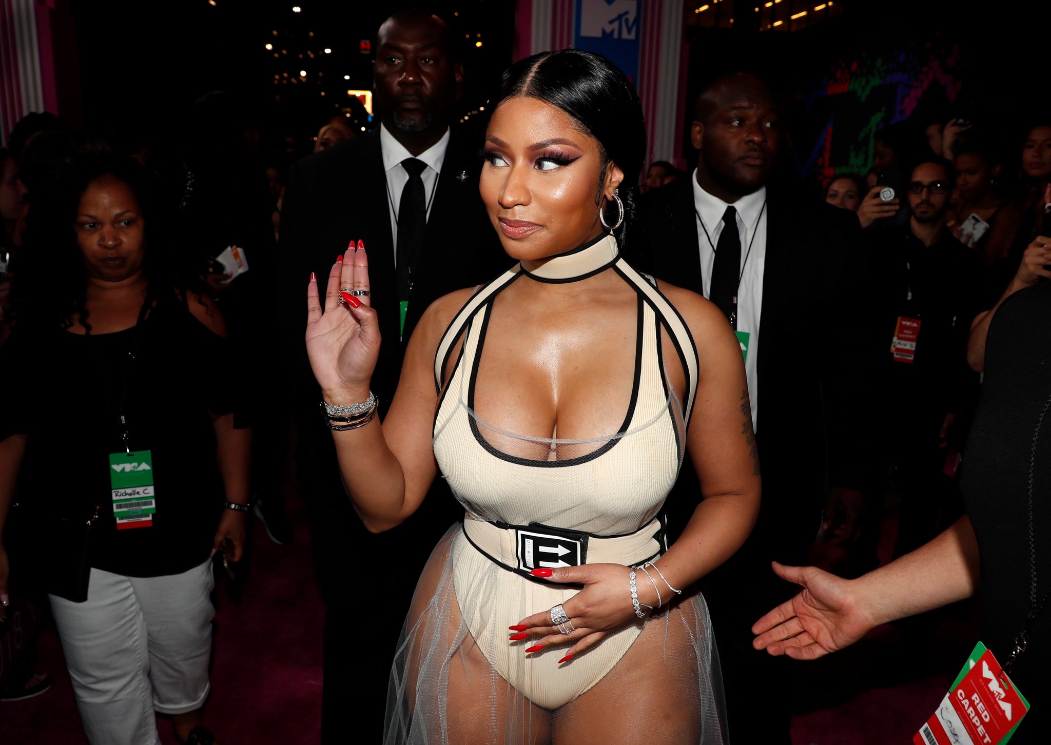 A Chaotic Stretch for Nicki Minaj Is Capped by a Canceled Tour - The New  York Times