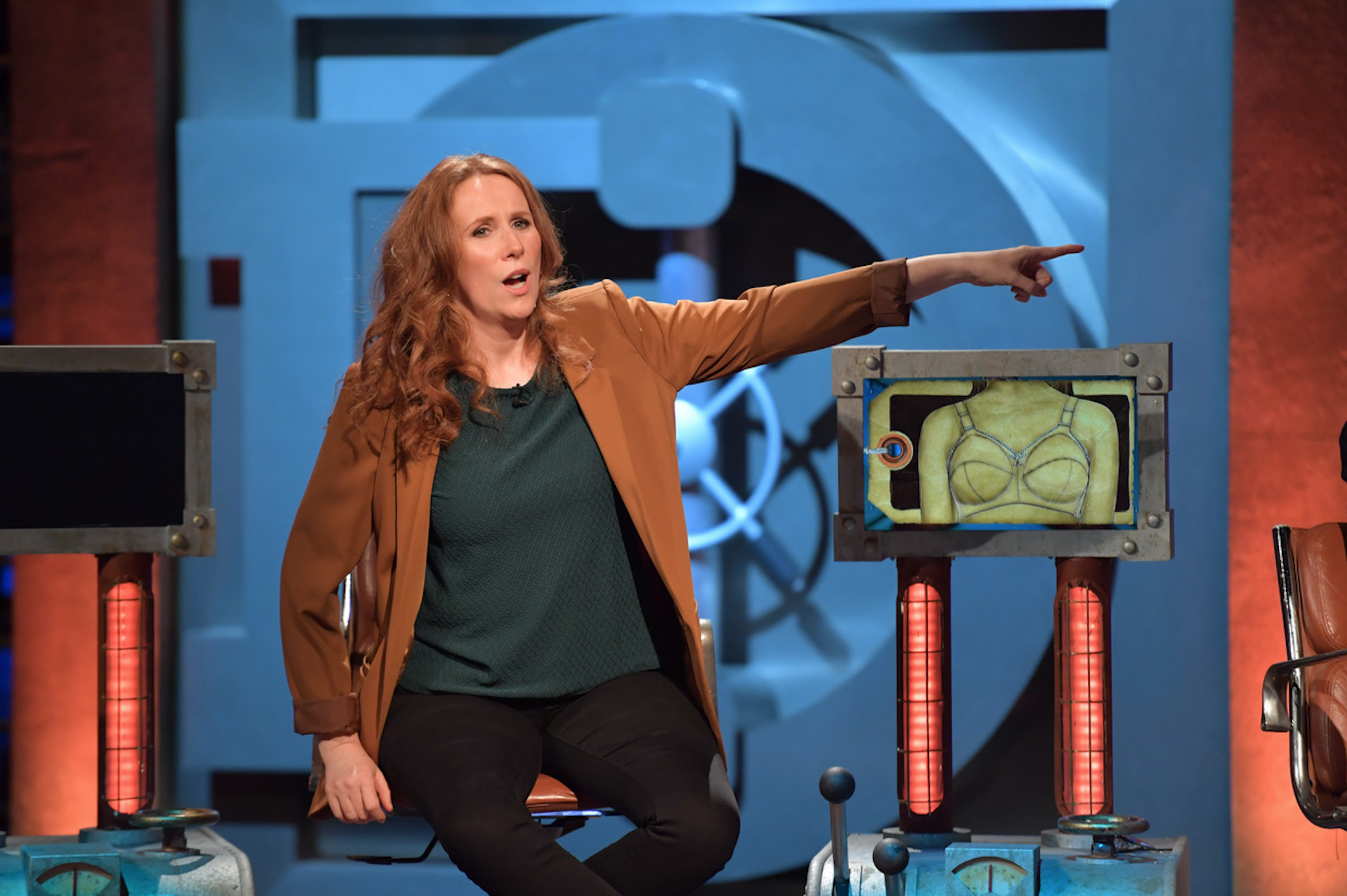 Catherine Tate convinces Frank Skinner to put underwear in Room 101