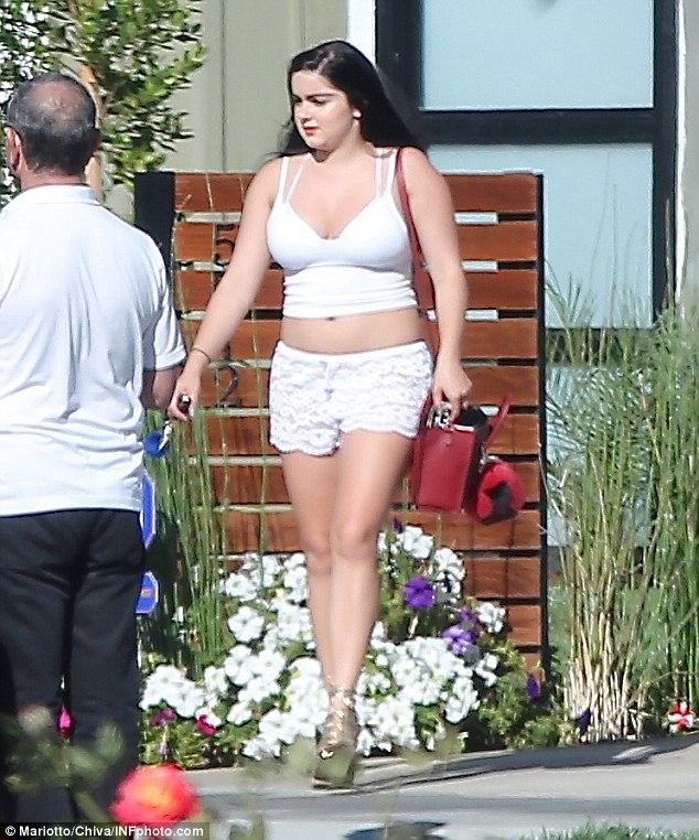 Ariel Winter bares midriff and cleavage in summery outfit that reveals her  underwear | Daily Mail Online