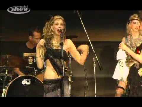 Courtney Love Exposes Her Tits (SWU Brazil 13/11/2011) 2 - YouTube
