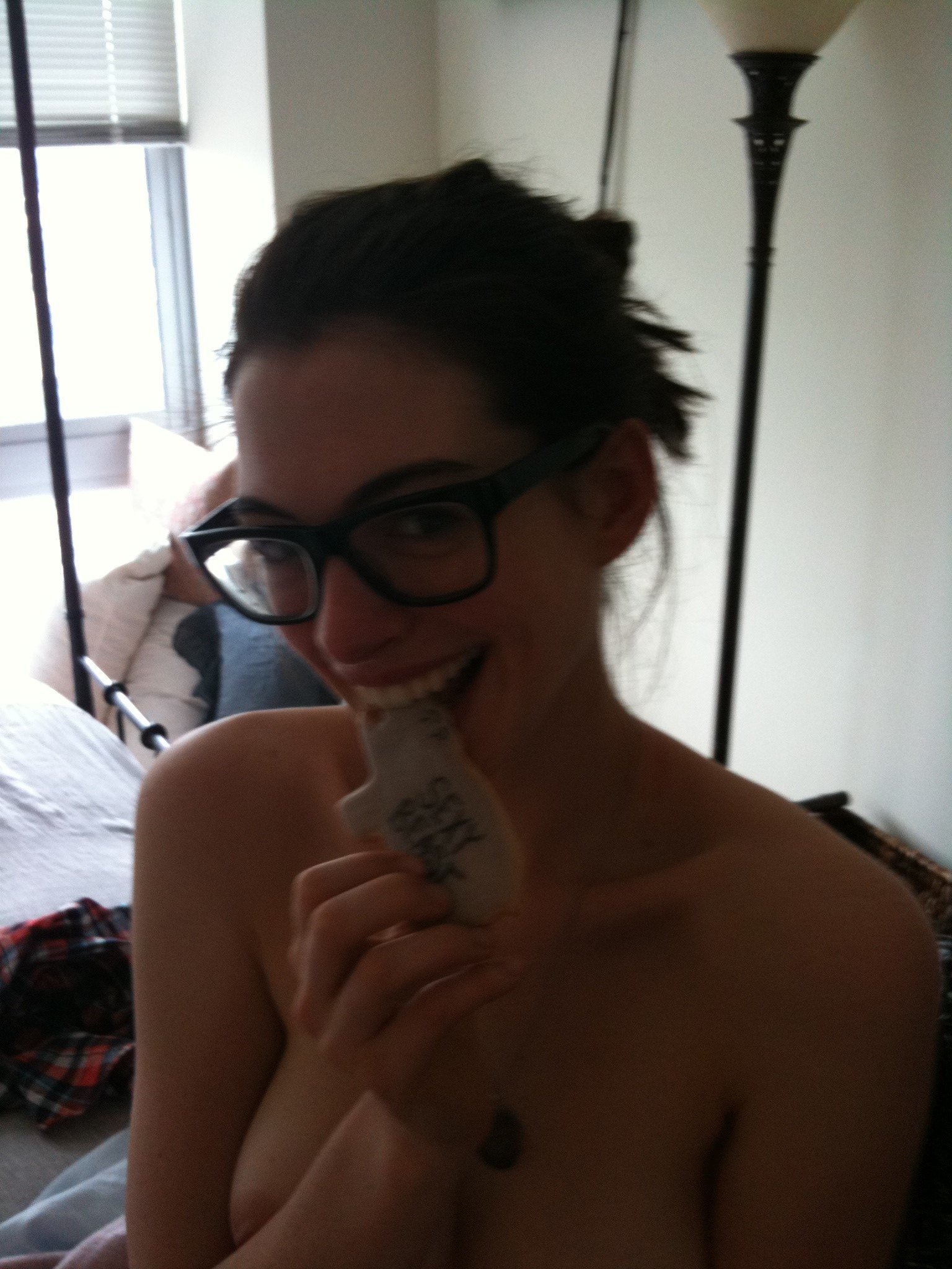 New Pics ] Anne Hathaway Fappening LEAK! (Full Collection) – Leaked Pie